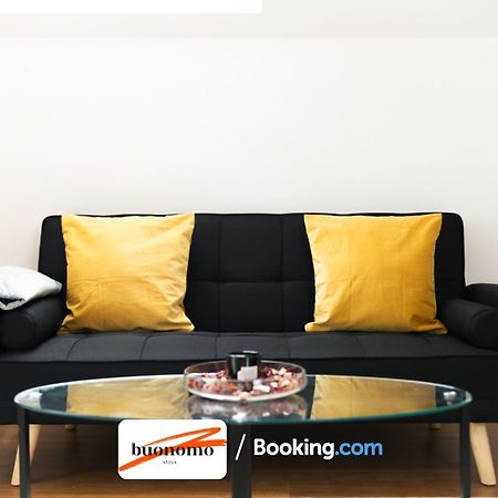 Two Bedroom Apartment At Buonomo Stays Short Lets & Serviced Accommodation London Exterior photo