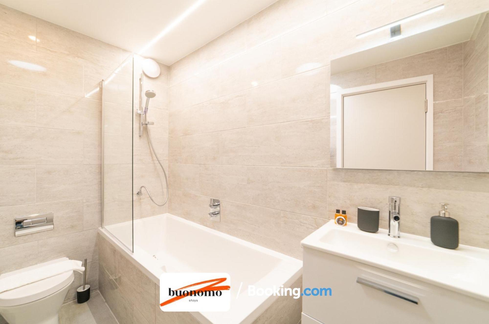 Two Bedroom Apartment At Buonomo Stays Short Lets & Serviced Accommodation London Exterior photo