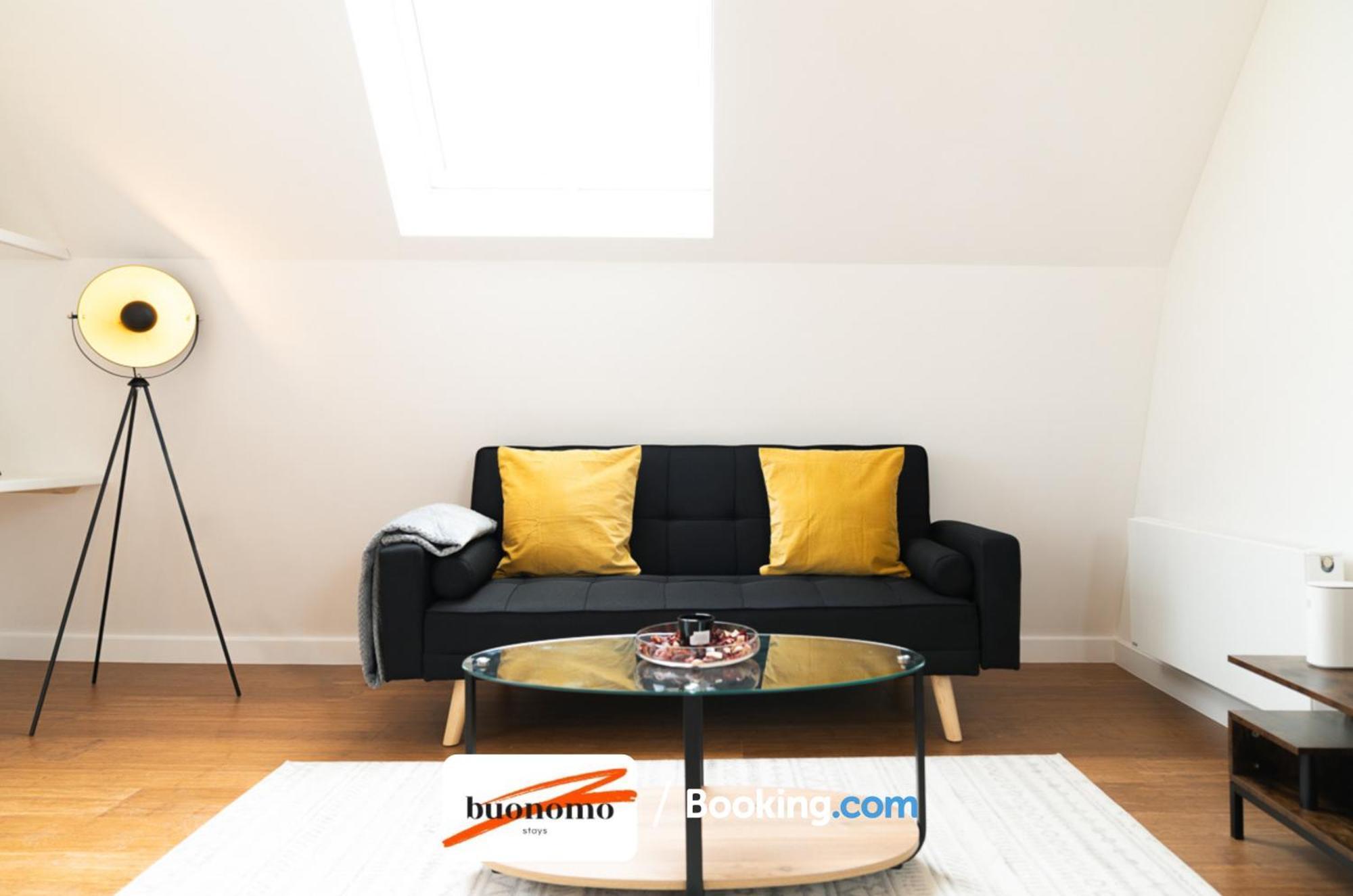 Two Bedroom Apartment At Buonomo Stays Short Lets & Serviced Accommodation London Exterior photo